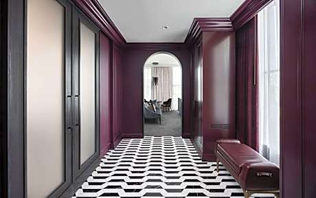 Corner King Room