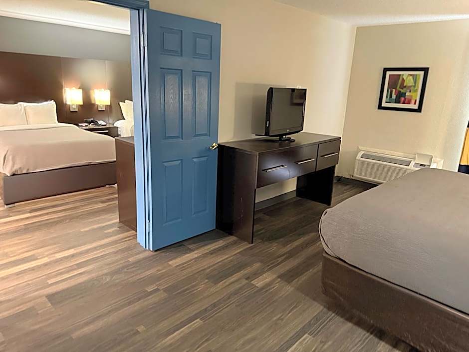 Quality Inn & Suites Banquet Center