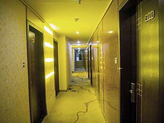 Huayi Hotel