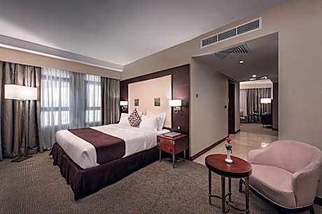 Deluxe Suite City View