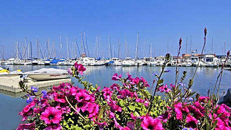 Comfort Room with Air-Conditioning