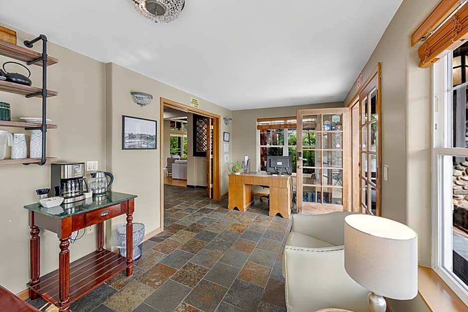 Camano Island Inn
