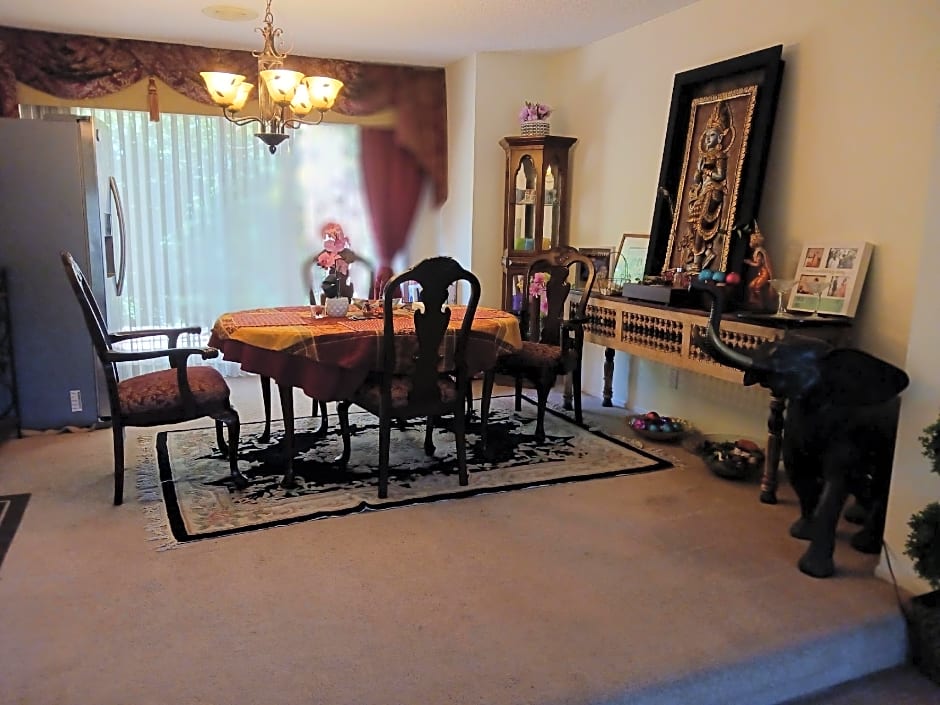 Bed and Breakfast in Hollywood Hills