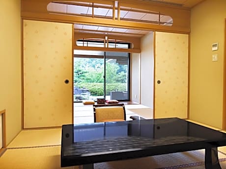 Japanese-Style Room