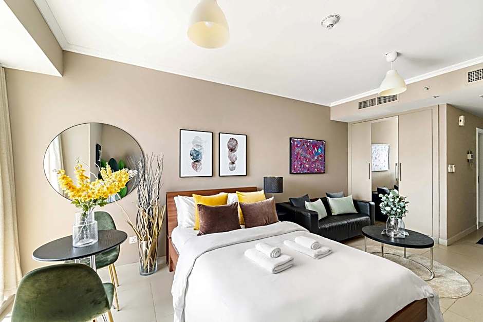 Silkhaus Modern Studio near Almas in West Lake