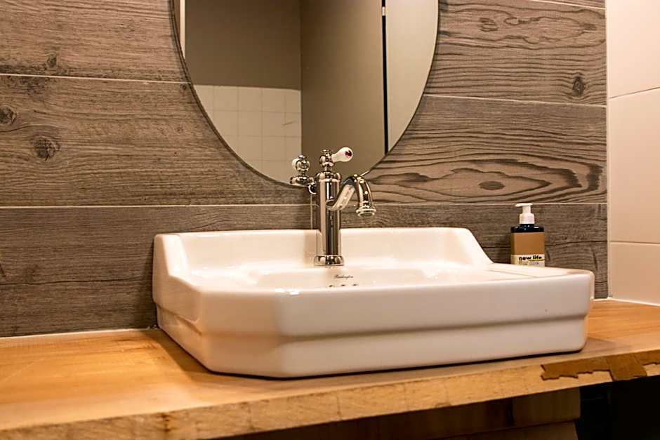 greet Hotel Castres Saix