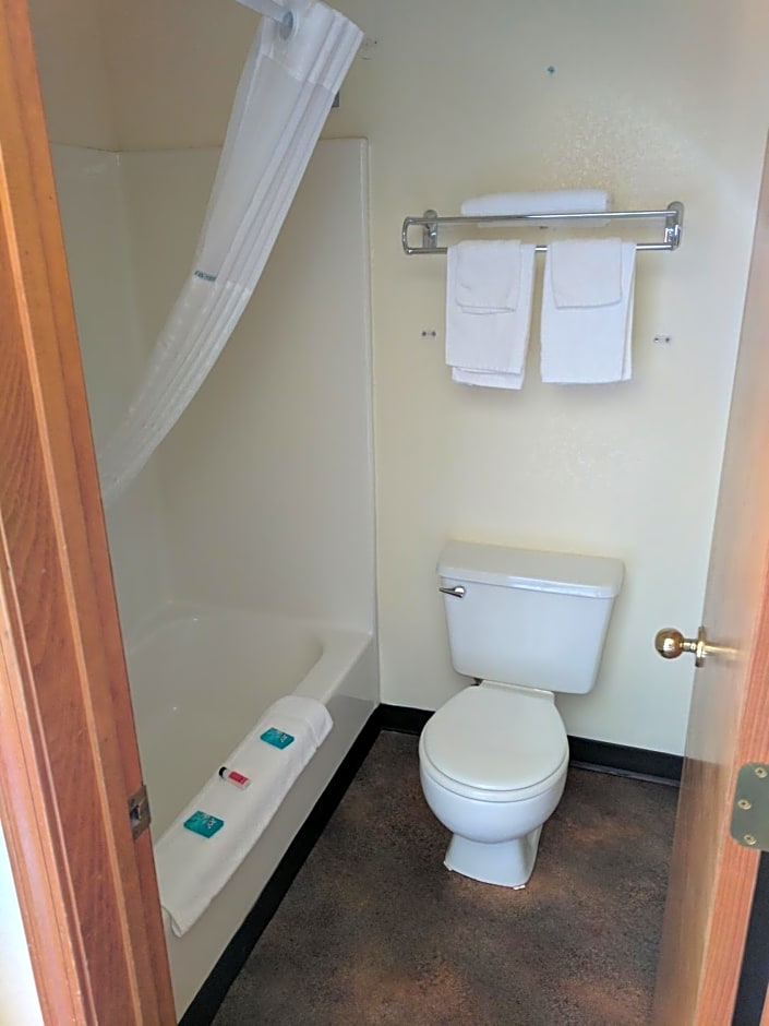 Travelodge by Wyndham Three Forks