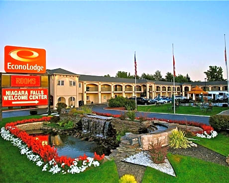 Econo Lodge At The Falls North