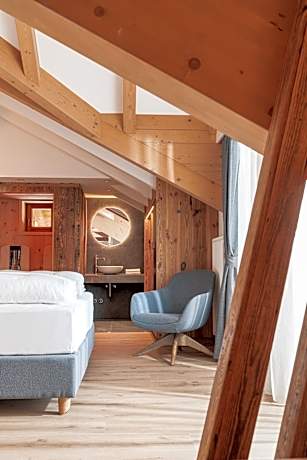 Suite with Sauna