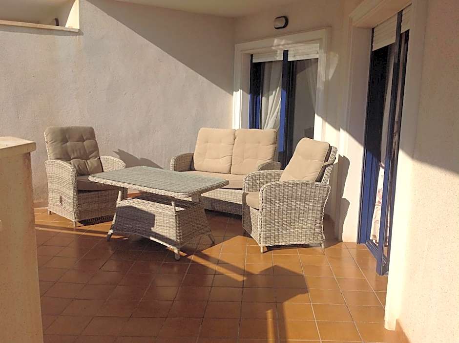 Playamarina 1 Reception