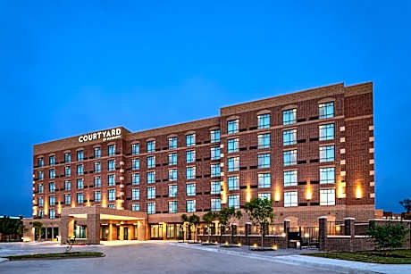 Courtyard By Marriott Dallas Frisco