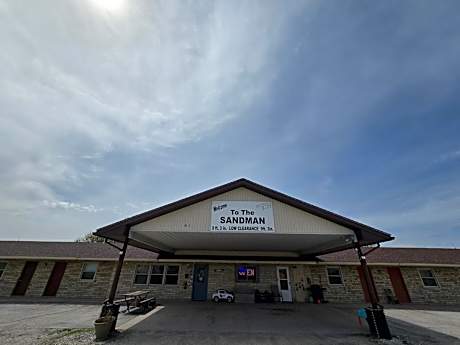 OYO Sandman Inn