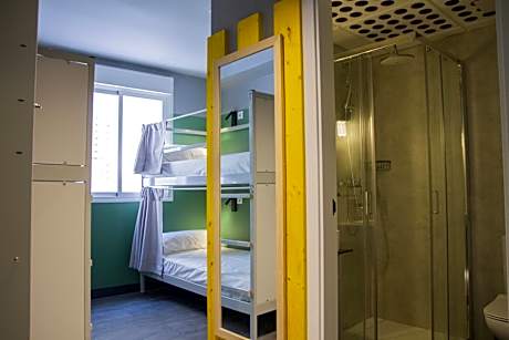 Bed in 6-Bed Mixed Dormitory Room with Private Bathroom