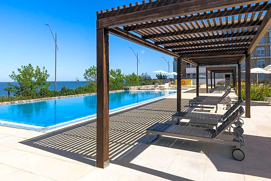 Real Colonia Hotel & Suites