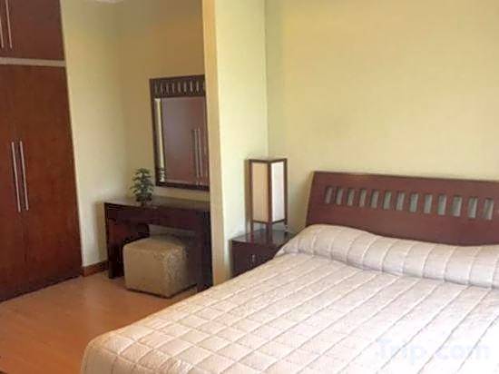 Roosseno Plaza Serviced Apartment
