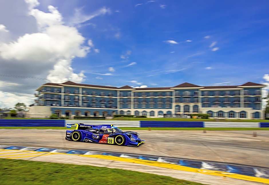 SEVEN Sebring Raceway Hotel
