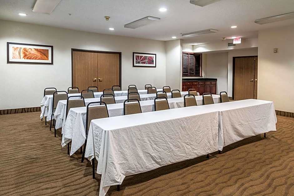 Quality Suites Burleson