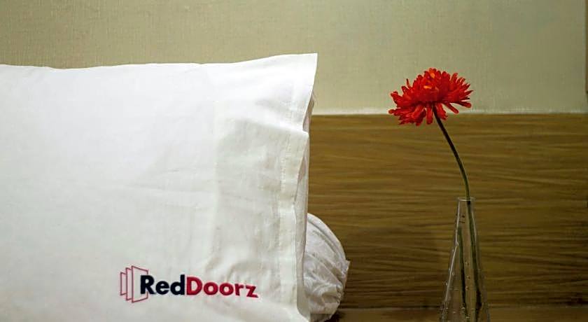 RedDoorz @ Benesari 2