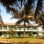 Bungalow Beach Hotel