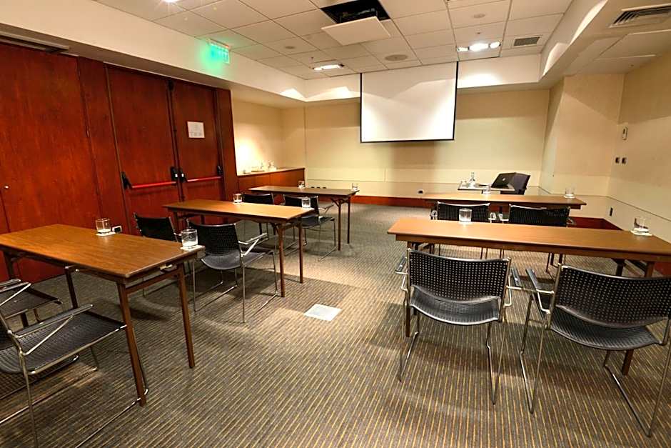 Holiday Inn Express Santiago Las Condes By IHG