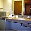 Cloverdale Wine Country Inn and Suites