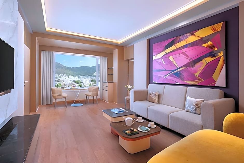 Vivanta Vijayawada, MG Road