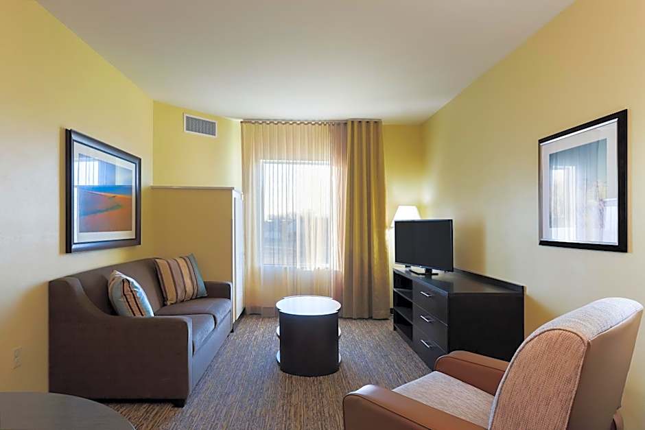 Candlewood Suites Lenexa - Overland Park Area By IHG