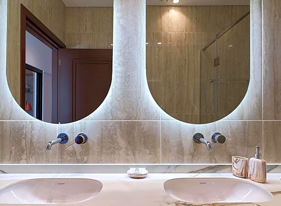 LIV Mackenzie Beach Suites Larnaca ADULTS ONLY