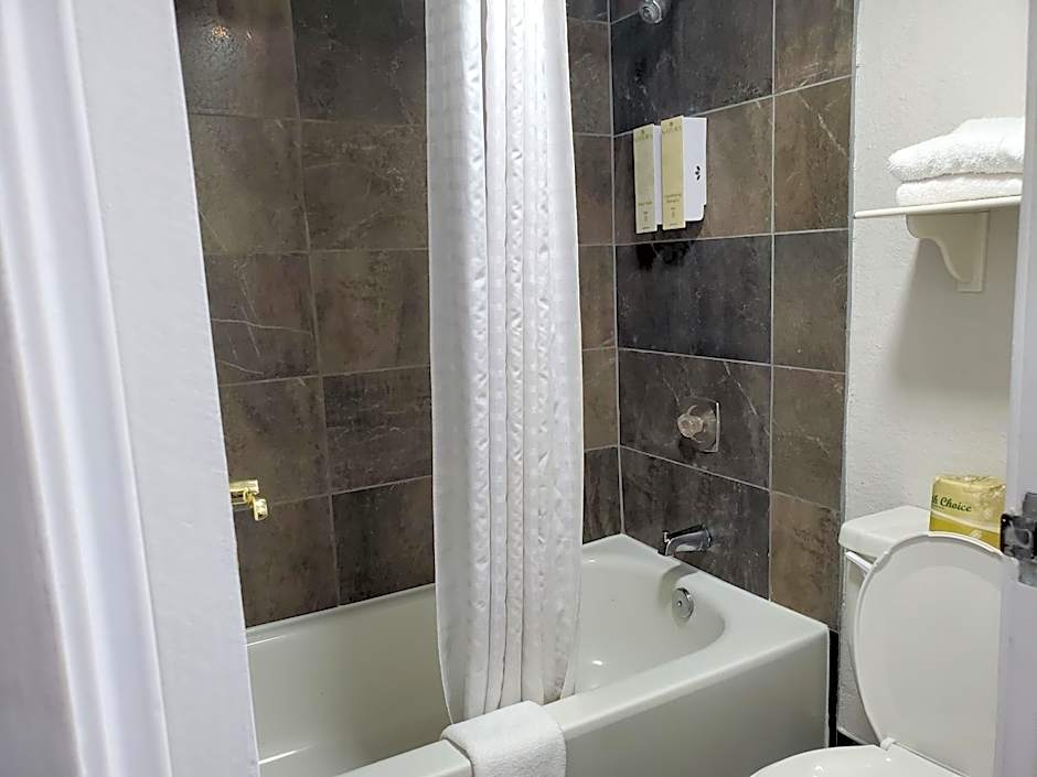 Budget Host Inn- Medical Center