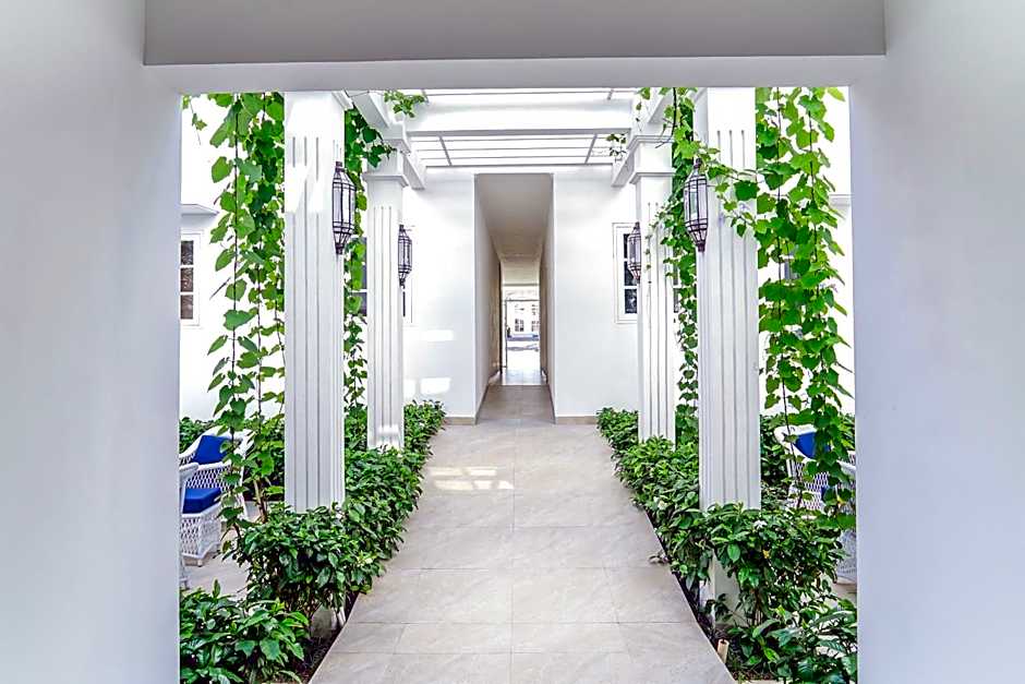Umalas Suites