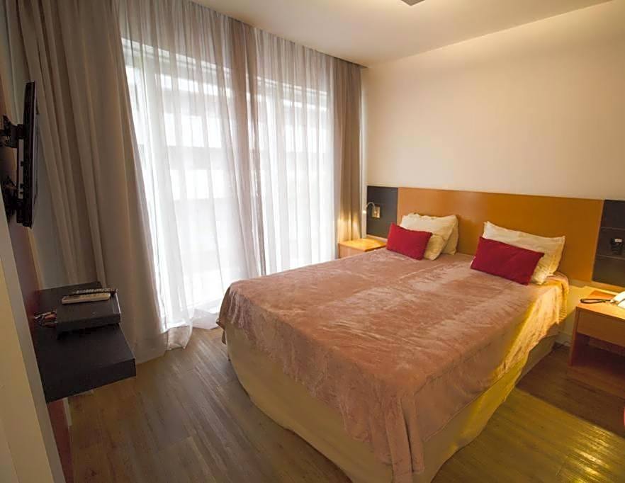 Flat moderno aconchegante mobiliado e com sacada Ibirapuera