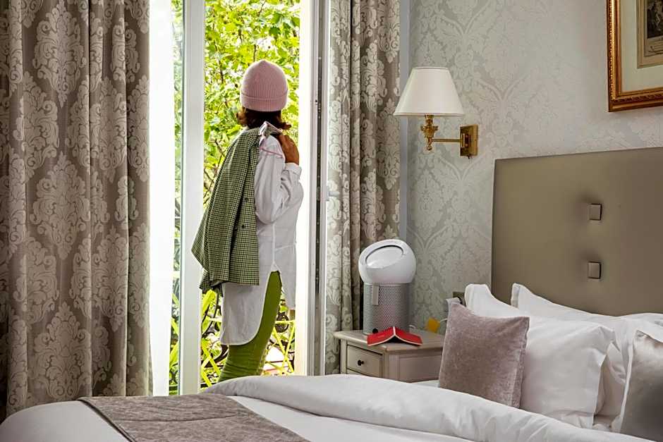 Hotel Plaza Elysees
