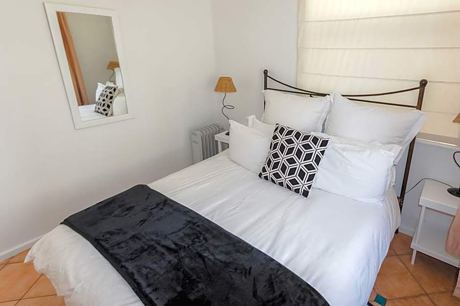 Boulders Beach Hotel, Cafe and Curio shop