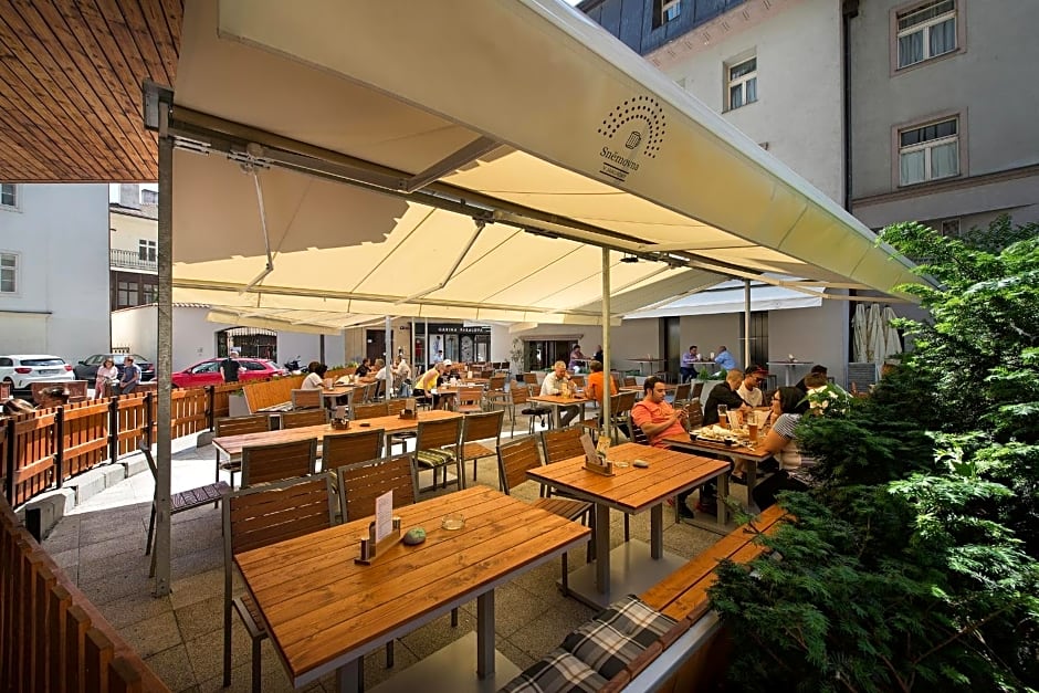 EA Hotel Royal Esprit