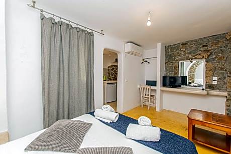 Triple Room with Pool View