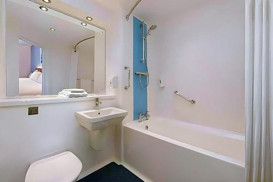 Travelodge Birmingham Fort Dunlop