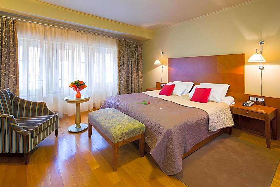 The Golden Wheel Boutique Hotel