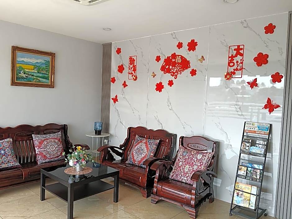 Five Hotel