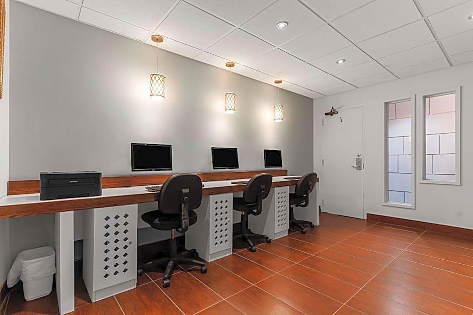 Best Western Ville-Marie Hotel & Suites