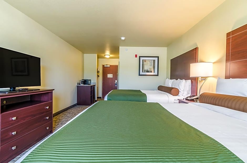 Cobblestone Hotel & Suites - Paxton