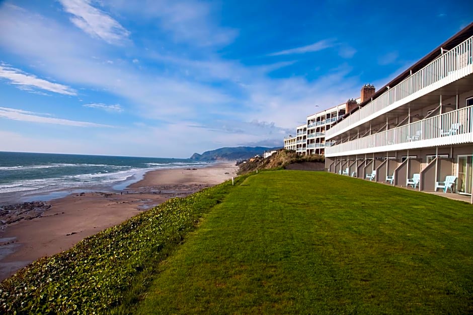 The Coho Oceanfront Lodge