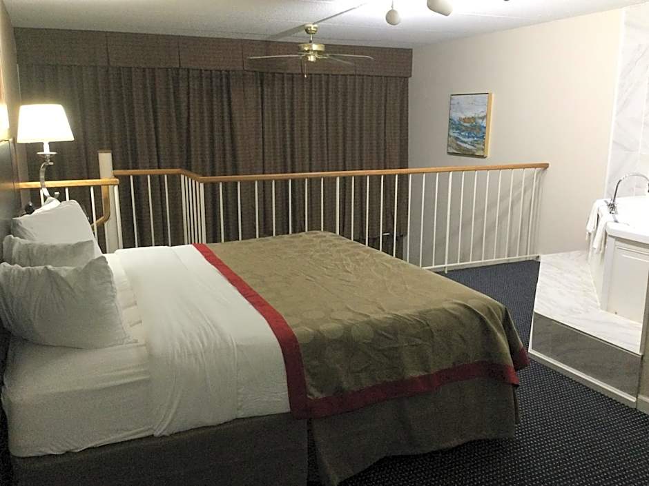 Ramada Hotel & Conference Center by Wyndham Grayling