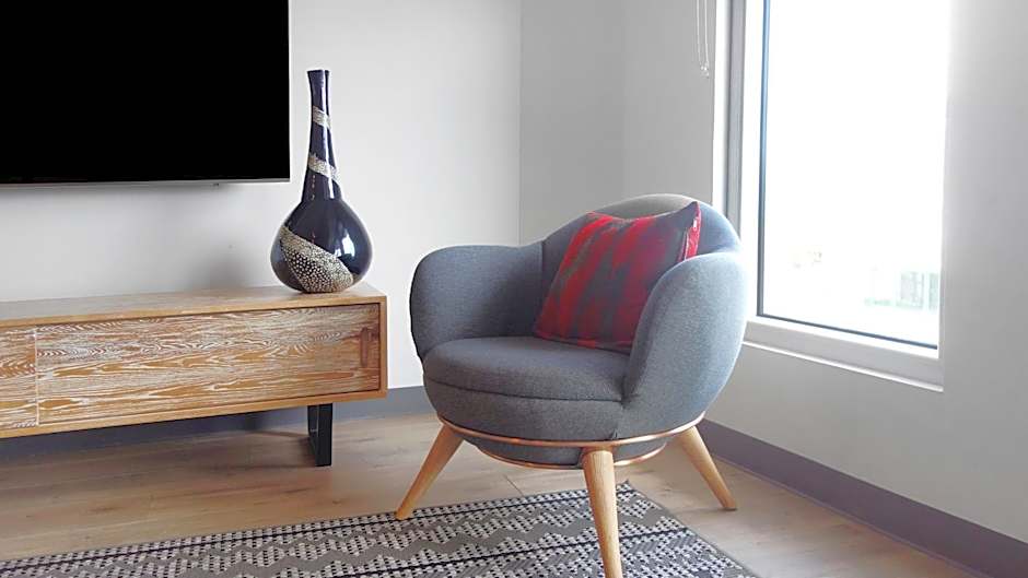 Semaphore Splash Apartments