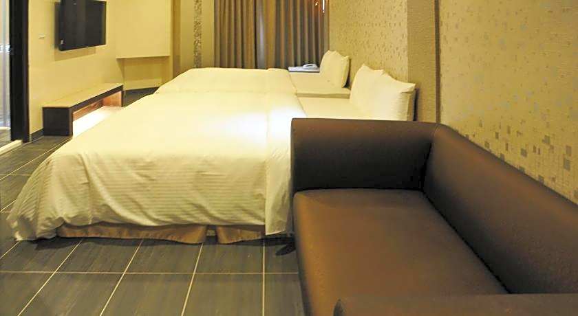 Maple Hotel