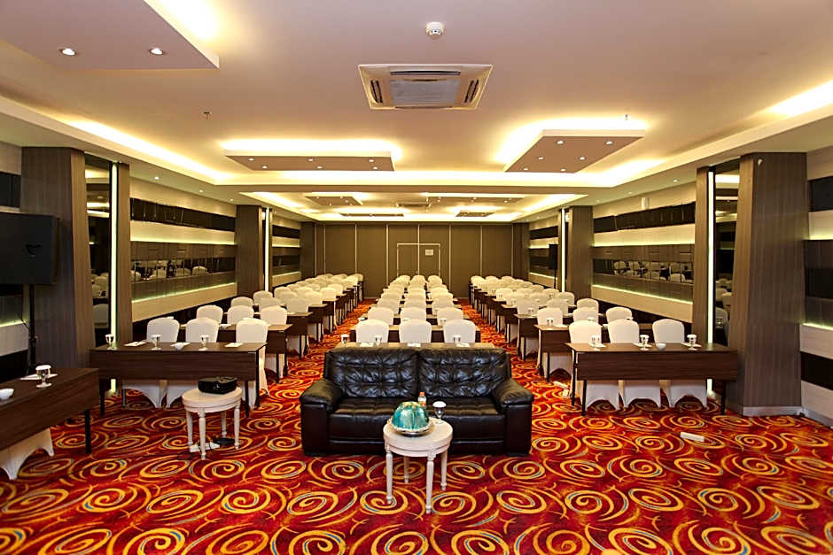 WThree Premier Hotel
