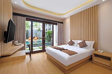 Deluxe Double or Twin Room with Pool Access