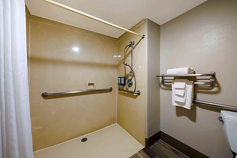 Best Western Inn & Suites Lemoore