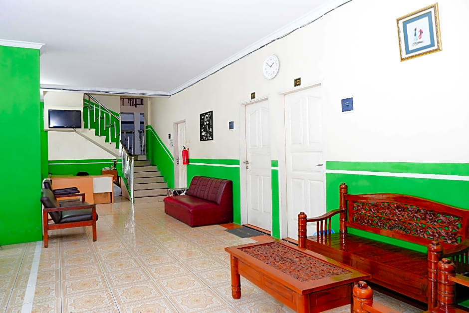 OYO 338 Guest House Omah Manahan Syariah