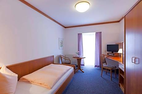 Comfort Single Room with Shower