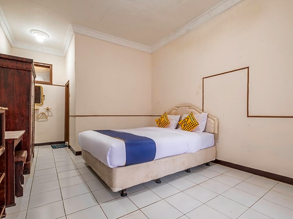 SPOT ON 2341 Hotel Padjajaran 2